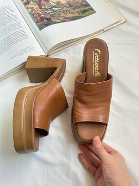 Tan Leather Platform Mule